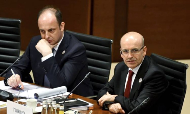 Şimşek ve Çetinkaya iş dünyası ile buluştu, MB'den faiz adımı geldi